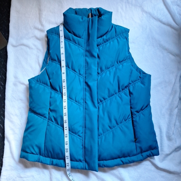 Calvin Klein down Women's Vest - Picture 15 of 15
